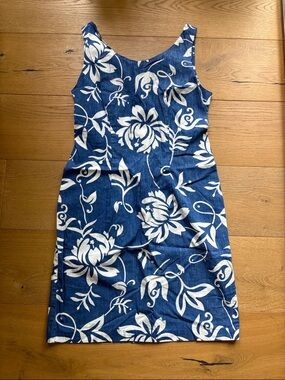 Reyn Spooner Blue and White Floral Midi Dress. Size Small.